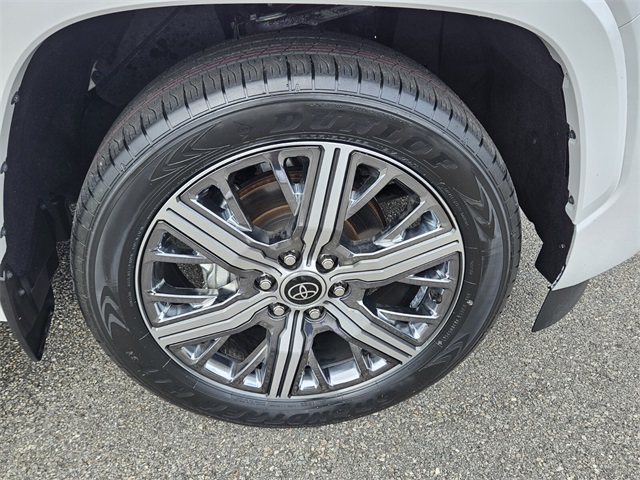 2024 Toyota Sequoia Capstone photo 17