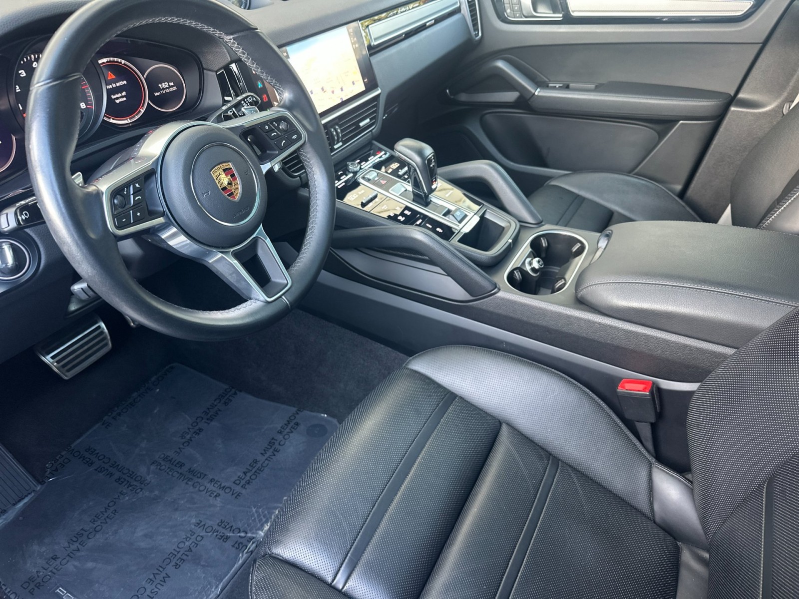 2023 Porsche Cayenne S Platinum Edition photo 4