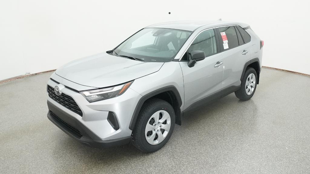 2025 Toyota RAV4 LE's photo