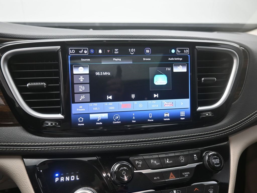 2022 Chrysler Pacifica Limited photo 4