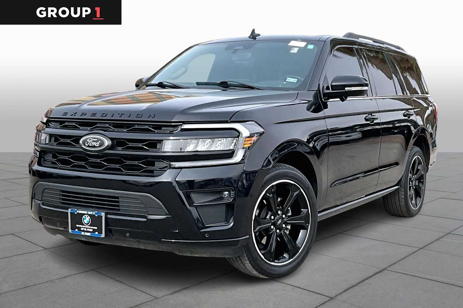 2023 Ford Expedition Limited's photo