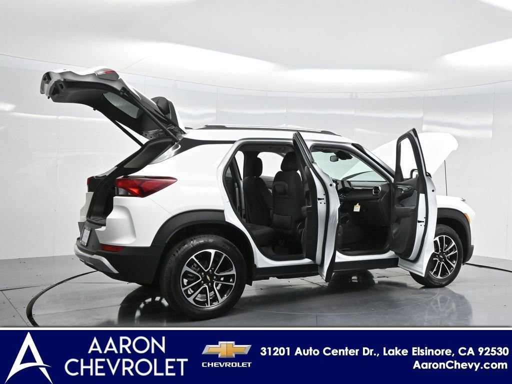 2025 Chevrolet Trailblazer LT photo 4