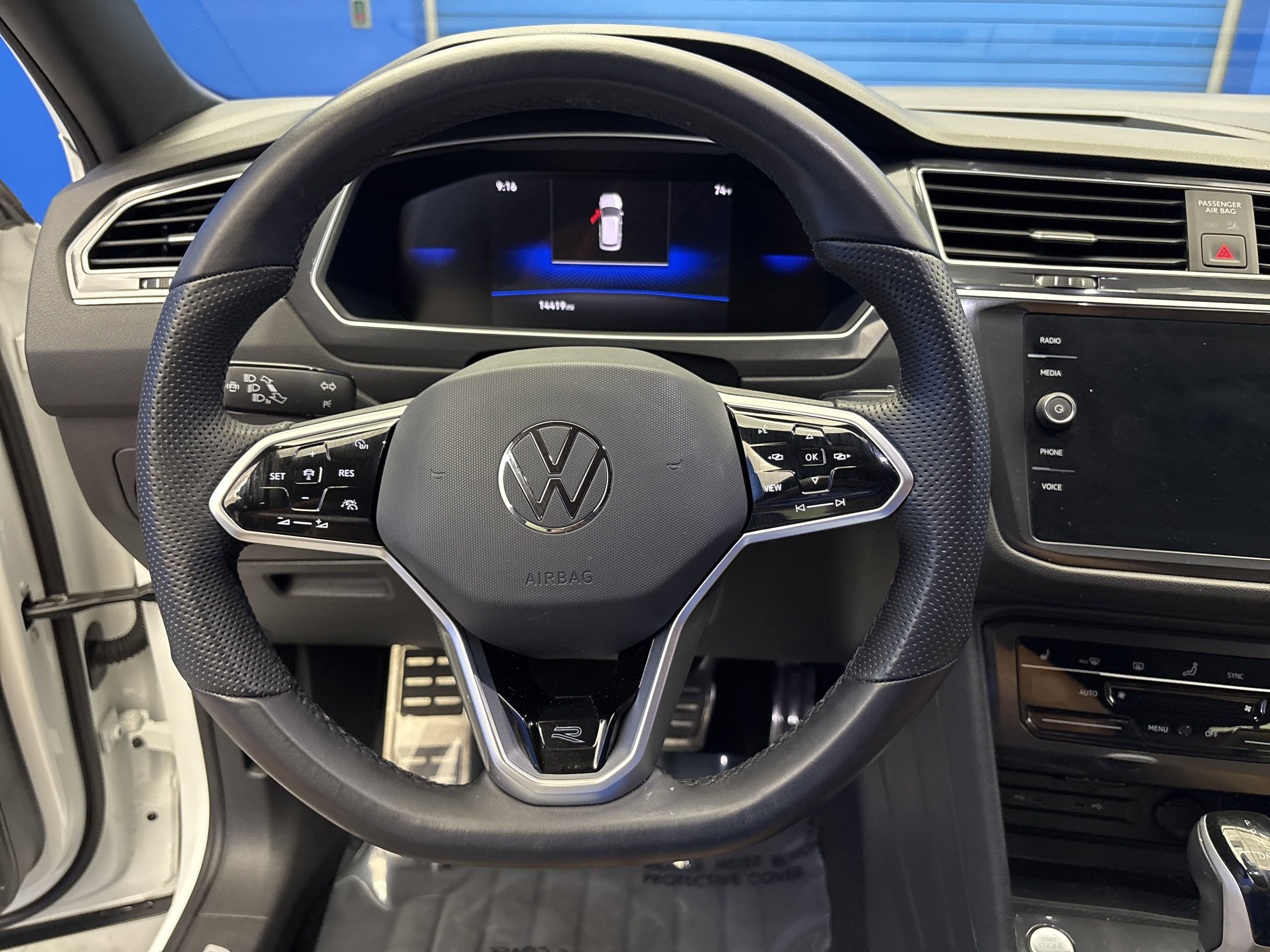 2024 Volkswagen Tiguan SE R-Line Black photo 11