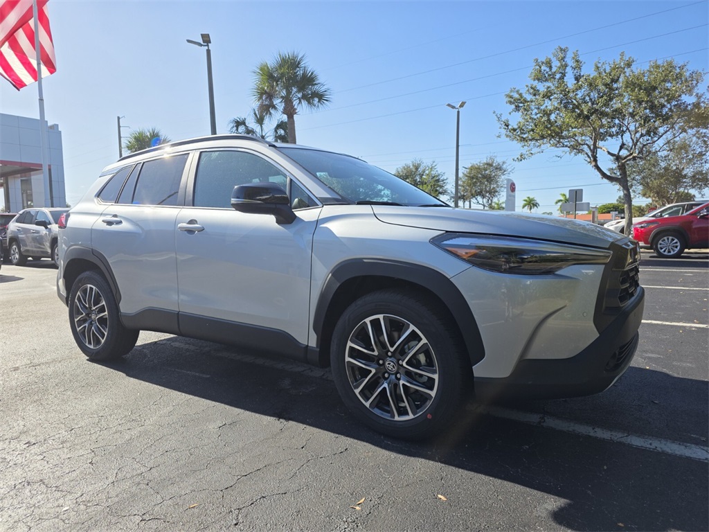 2026 Toyota Corolla Cross XLE's photo