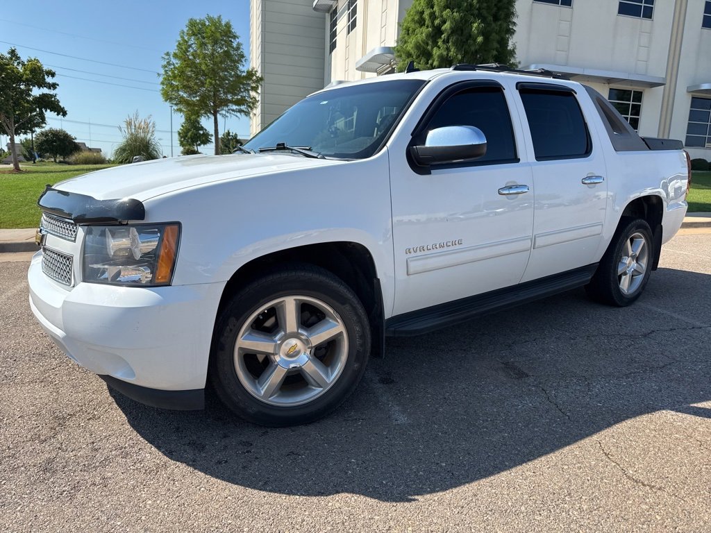 2011 Chevrolet Avalanche LS