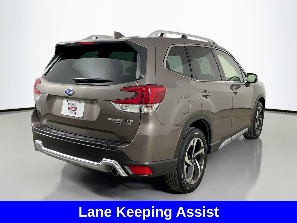 2022 Subaru Forester Touring photo 7