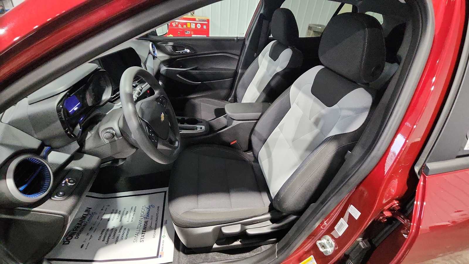 2025 Chevrolet Trax LS photo 15