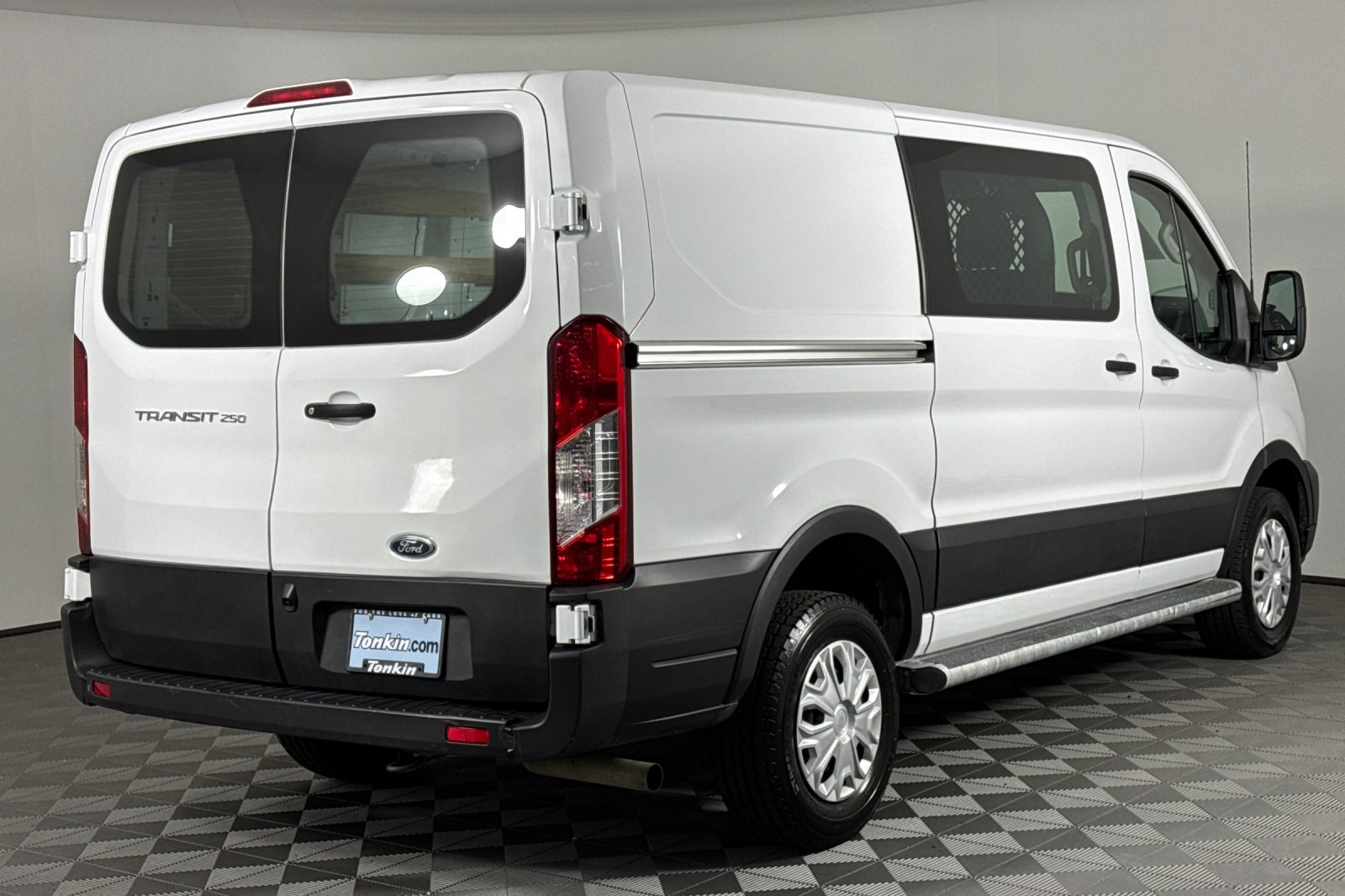 2021 Ford Transit Cargo Van photo 3