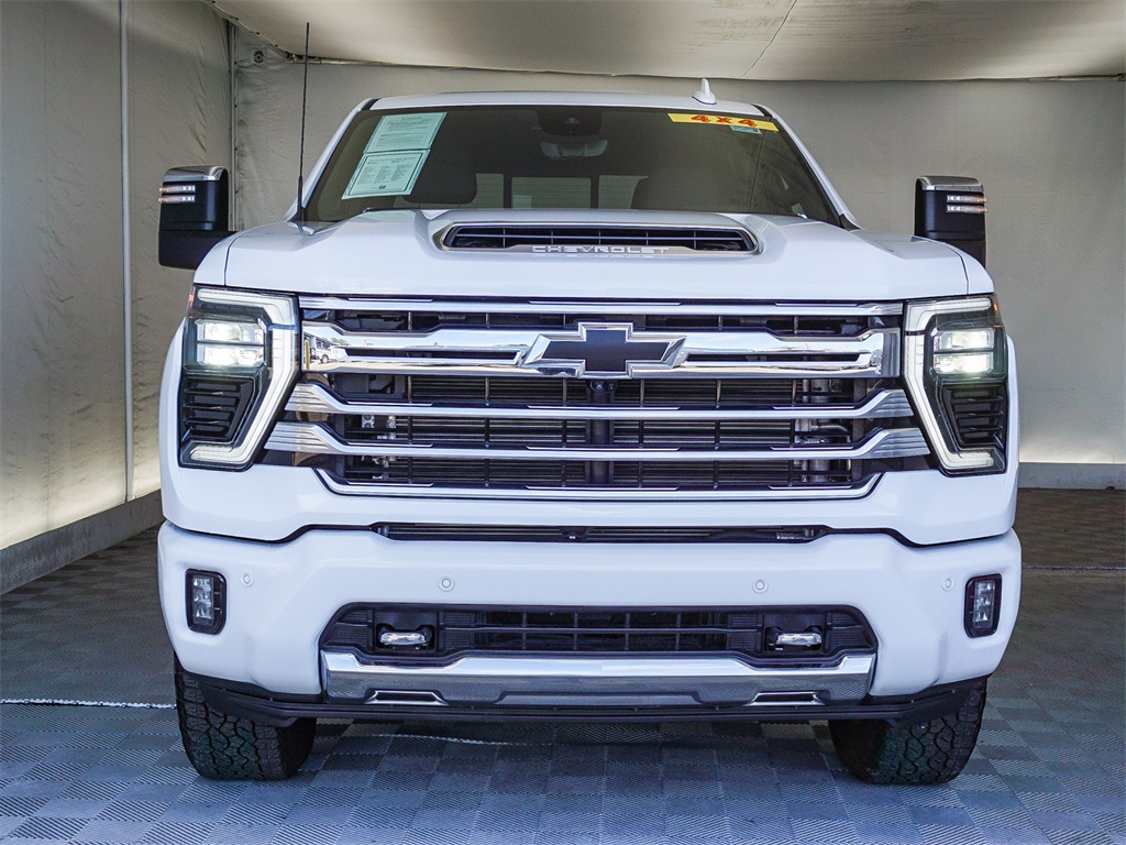 2025 Chevrolet Silverado 2500HD High Country photo 2