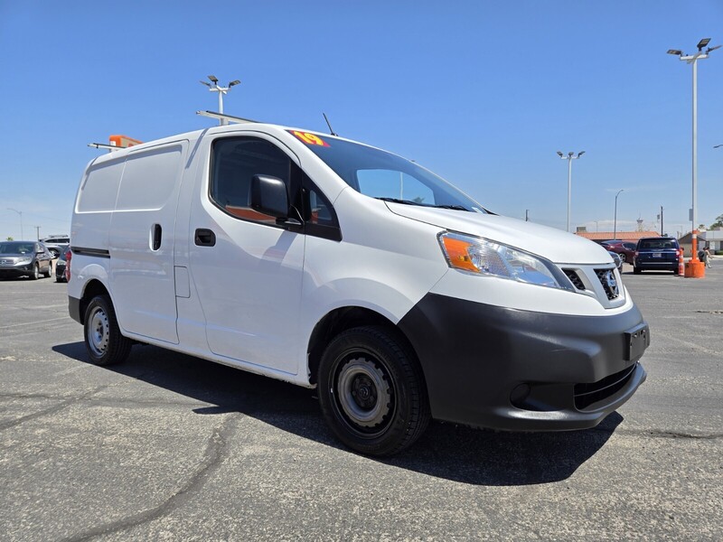 2019 Nissan NV200 S photo 4