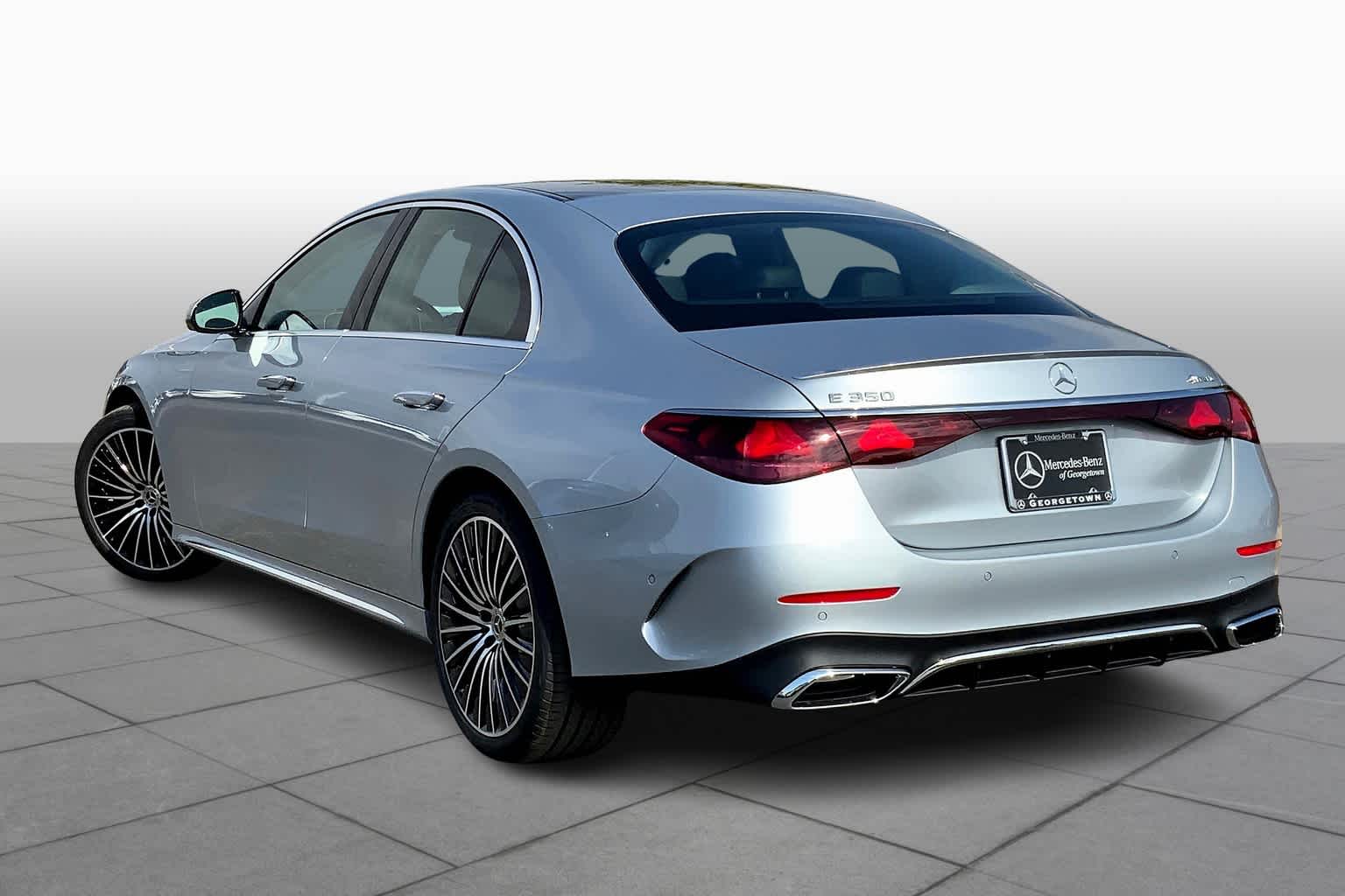 2025 Mercedes Benz E 350 4MATIC Sedan photo 4