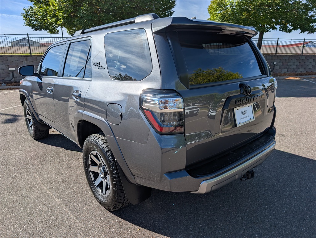 2020 Toyota 4Runner TRD Off-Road photo 3
