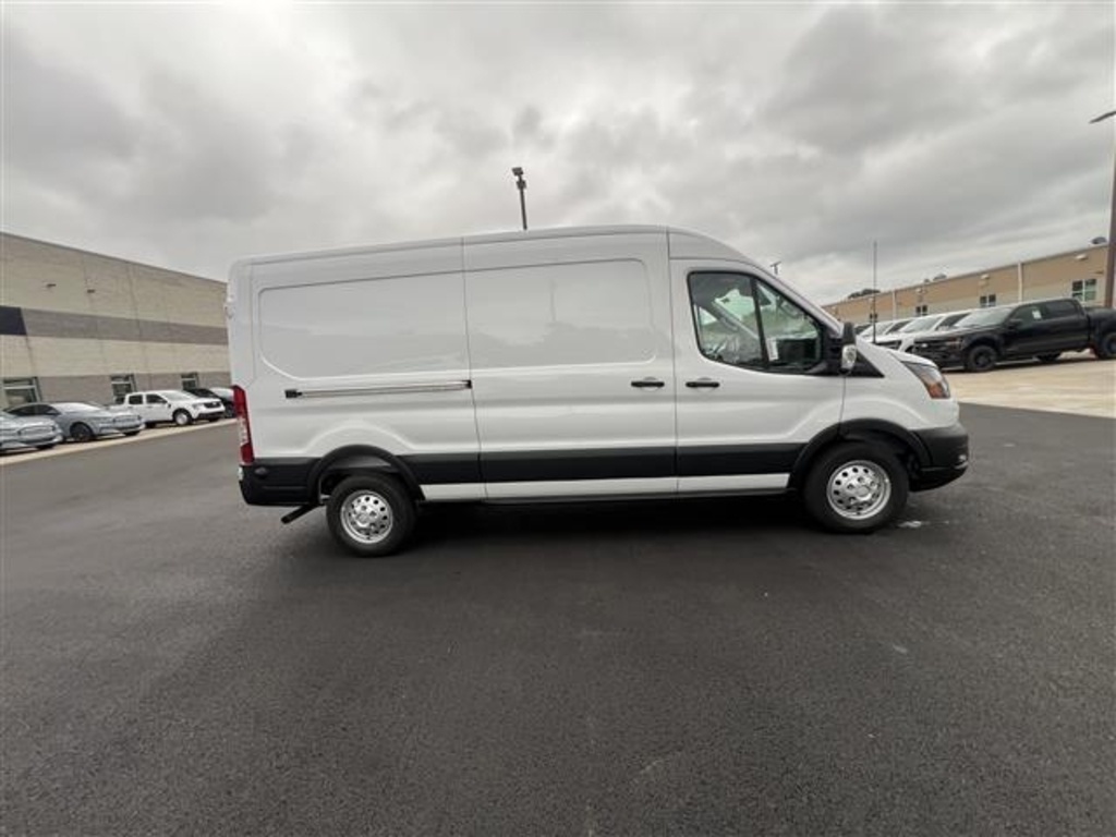 2025 Ford Transit Cargo Van photo 4