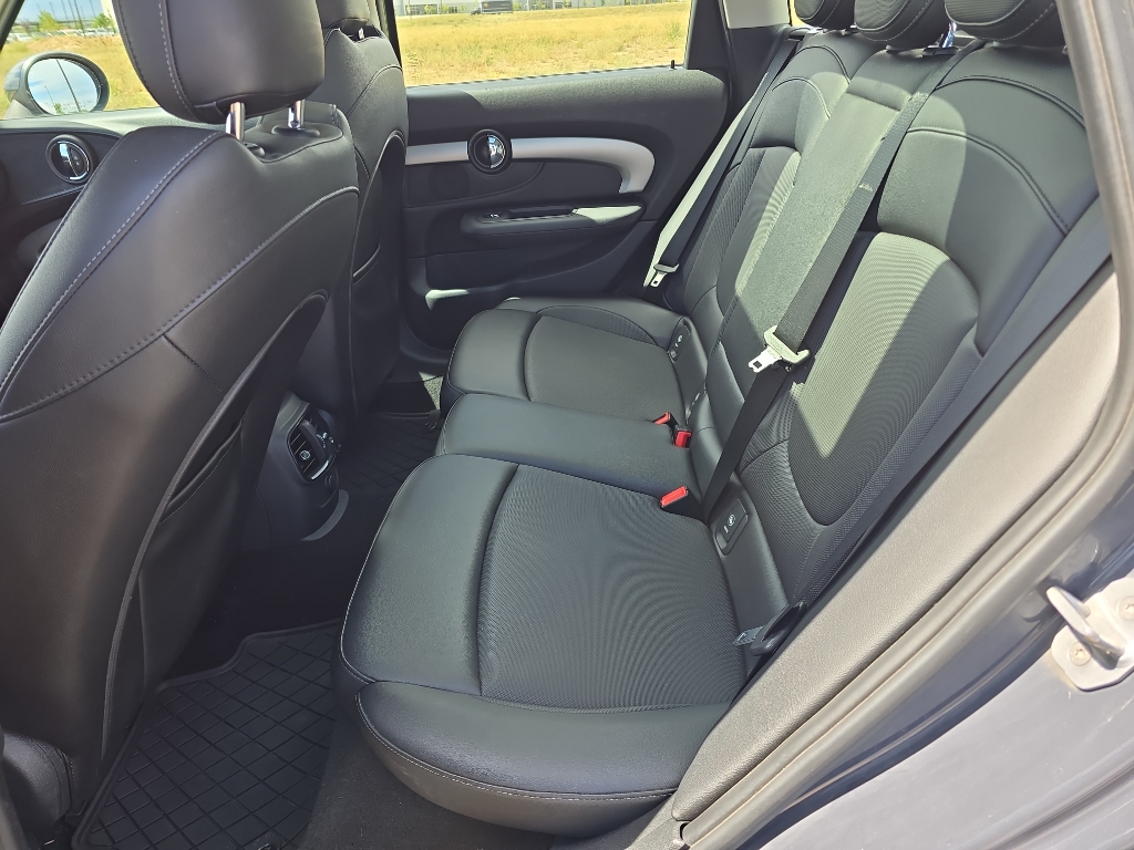 2017 Mini Clubman Base S ALL4 photo 11