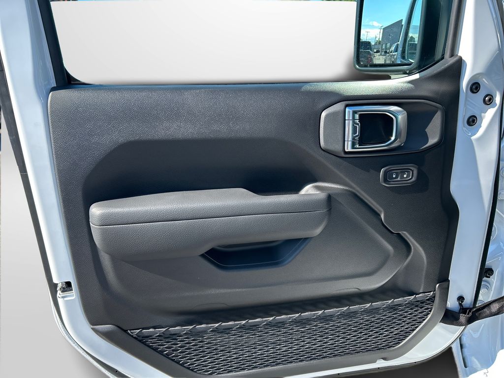 2025 Jeep Wrangler Sport RHD photo 19