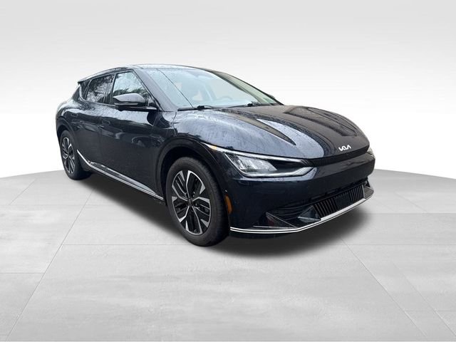 2023 Kia EV6 Wind's photo