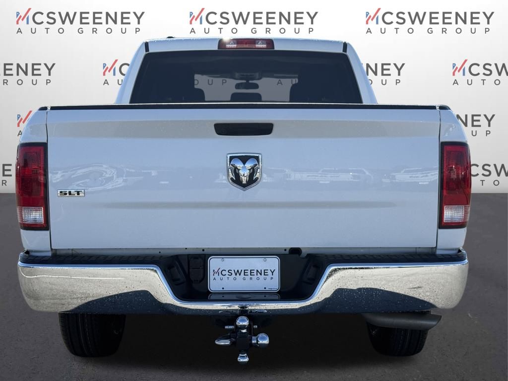 2021 Ram 1500 Classic SLT photo 4