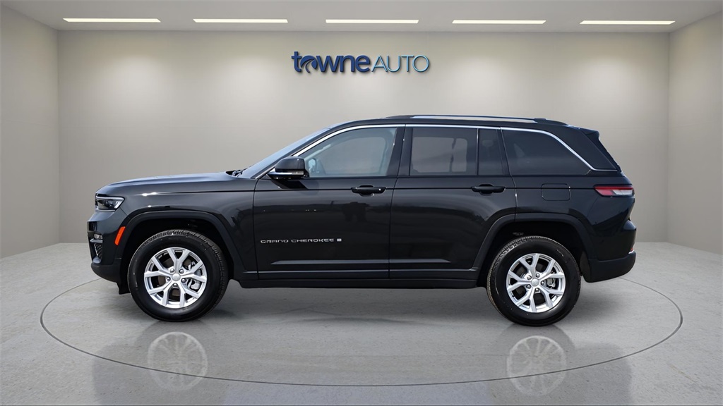 2023 Jeep Grand Cherokee Limited photo 2