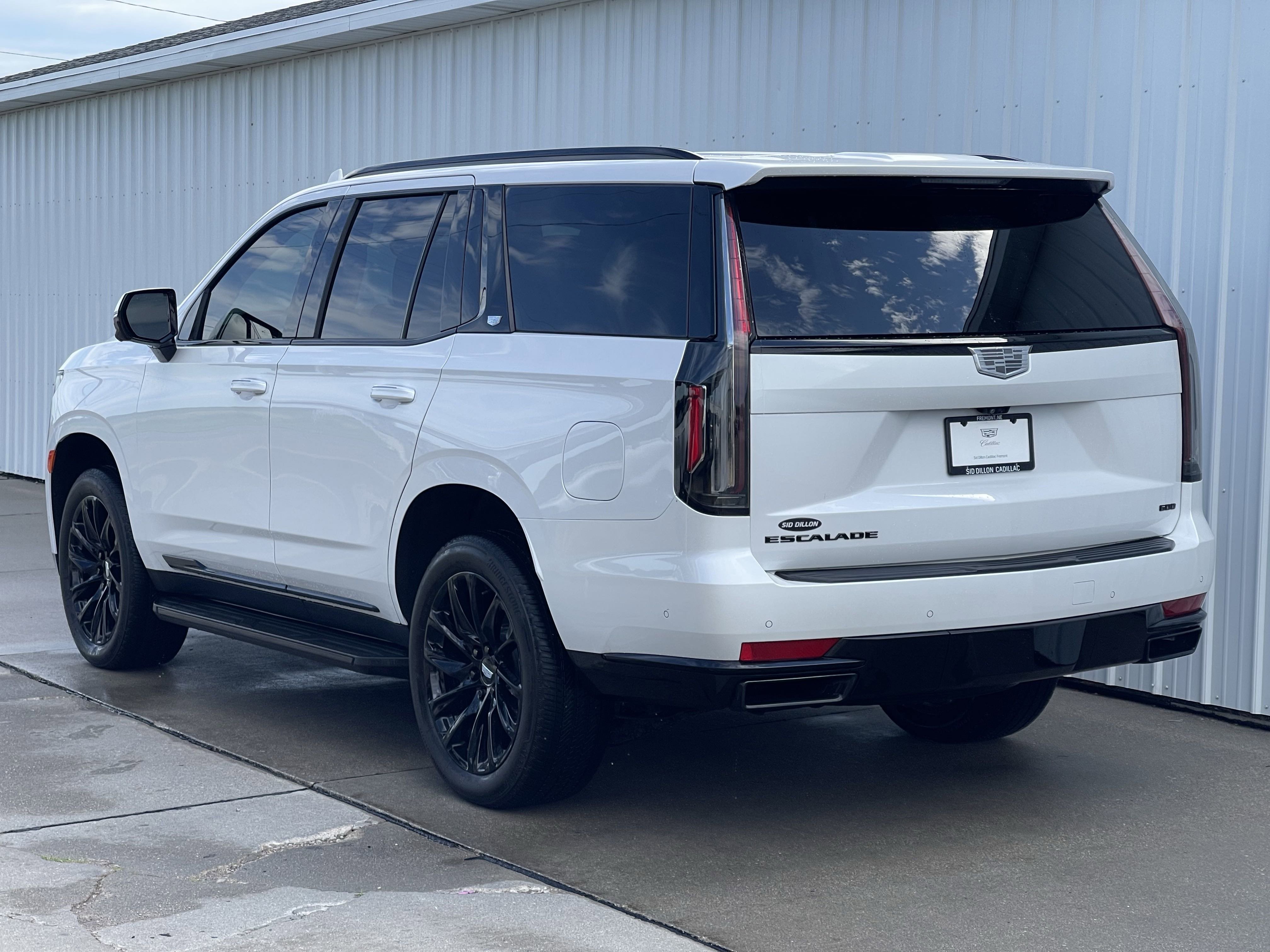 2023 Cadillac Escalade Sport Platinum photo 9
