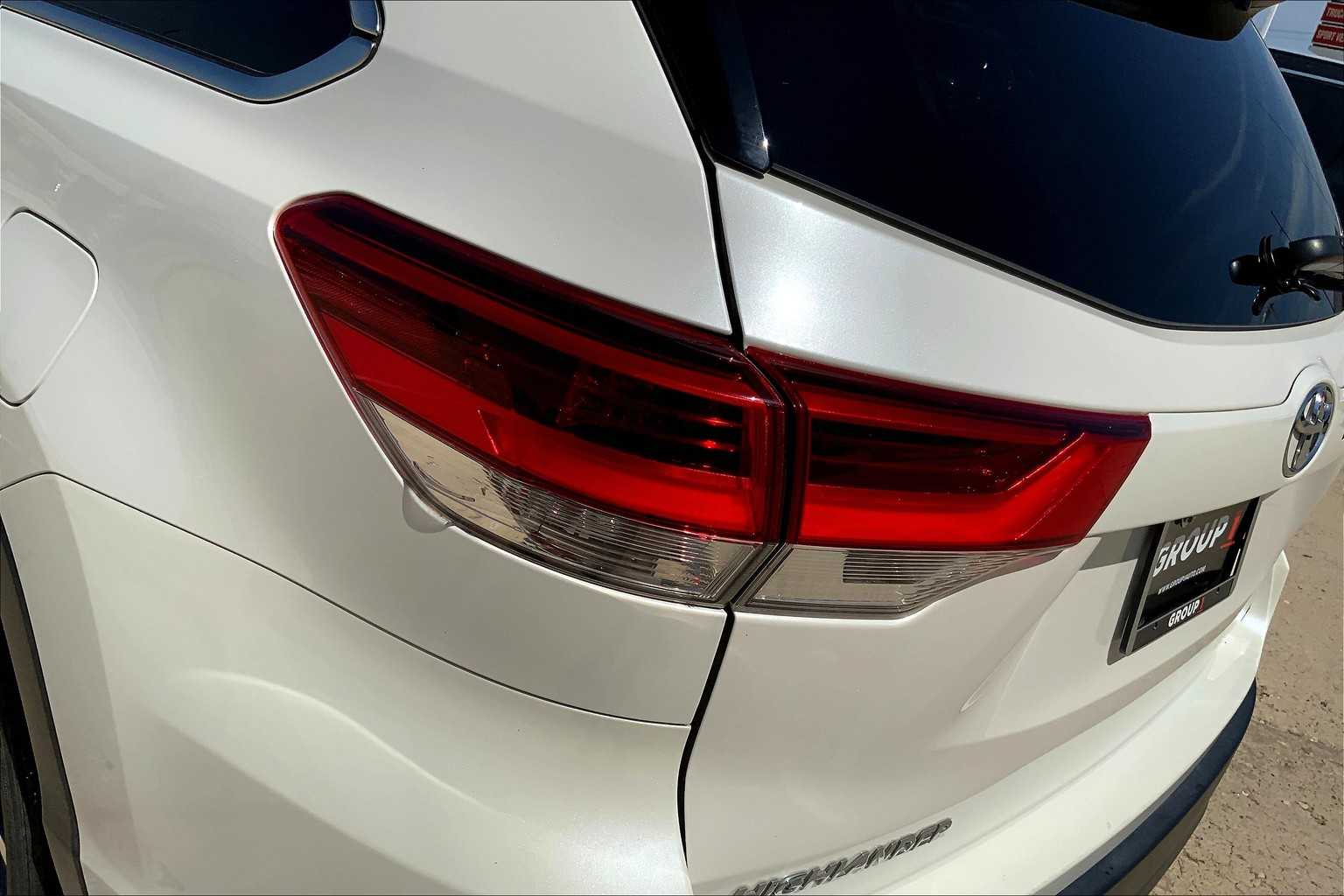 2019 Toyota Highlander XLE photo 28