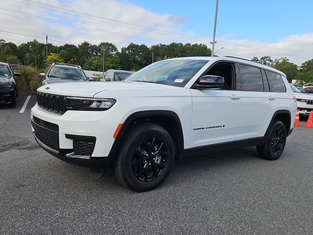 2025 Jeep Grand Cherokee Altitude X photo 4