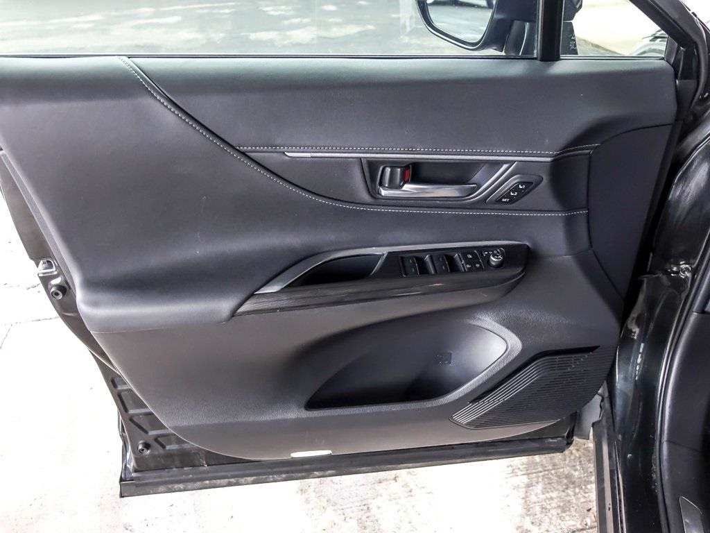 2022 TOYOTA VENZA - Image 19