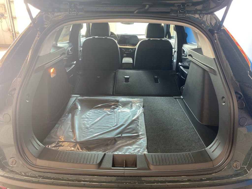 2026 Chevrolet Trax LT photo 15