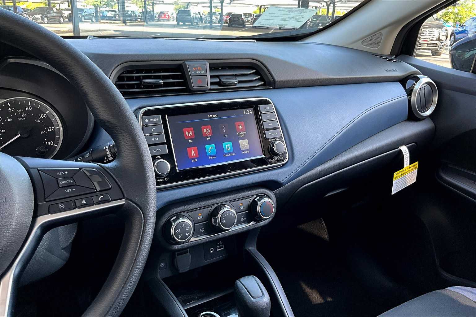 2025 Nissan Versa SV photo 6