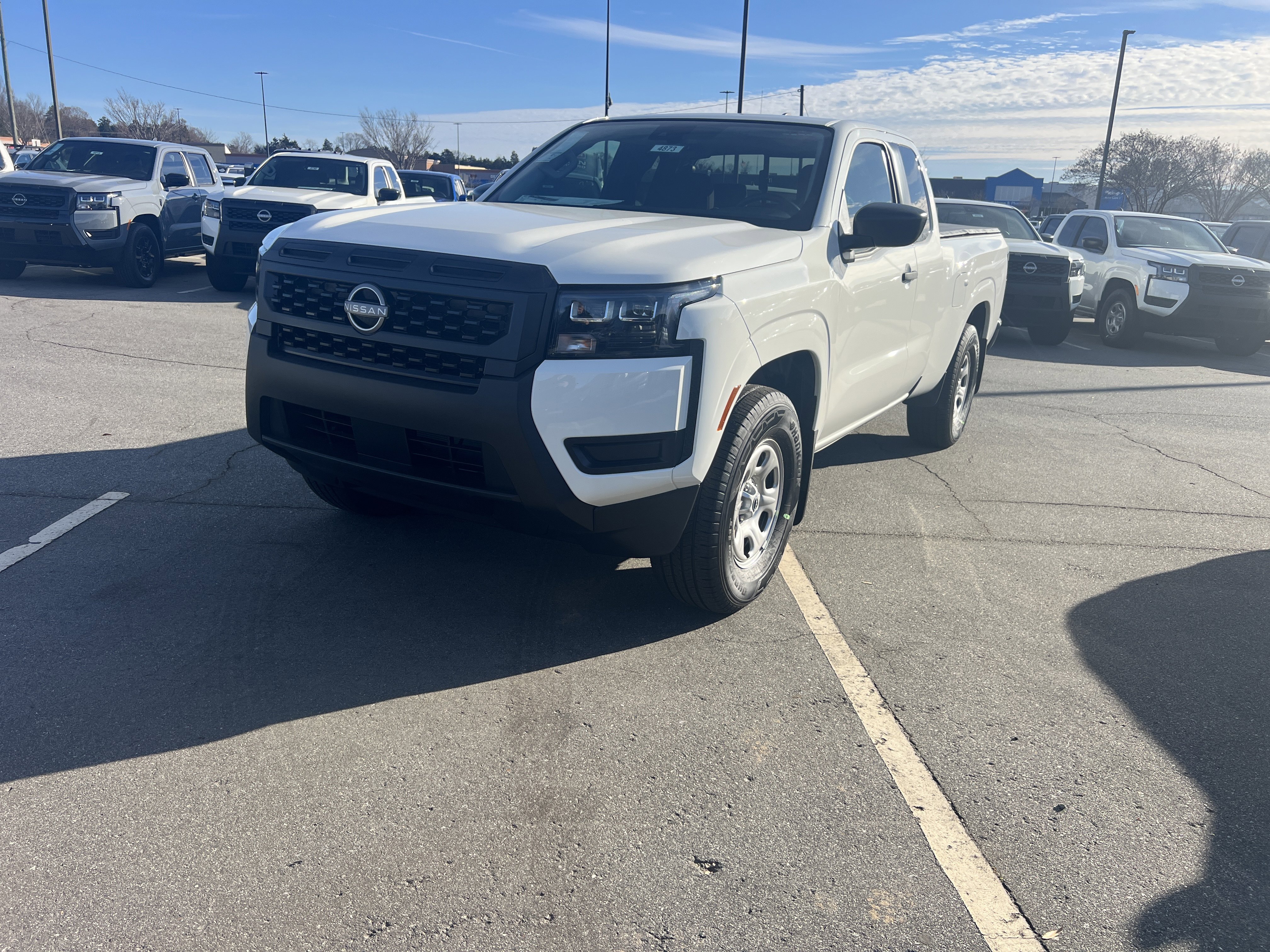 2026 Nissan Frontier S's photo