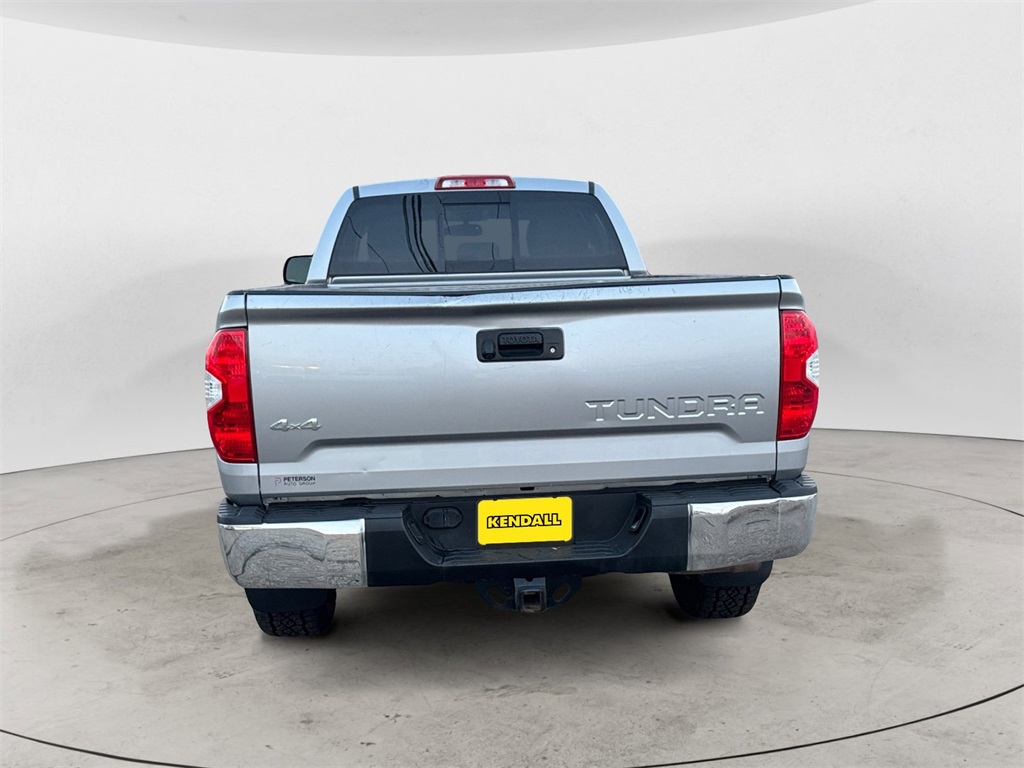2017 Toyota Tundra SR5 photo 4