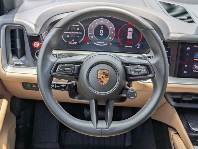2024 Porsche Cayenne photo 19