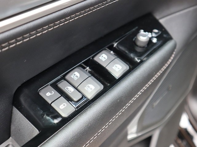 2024 Jeep Wagoneer Base photo 18