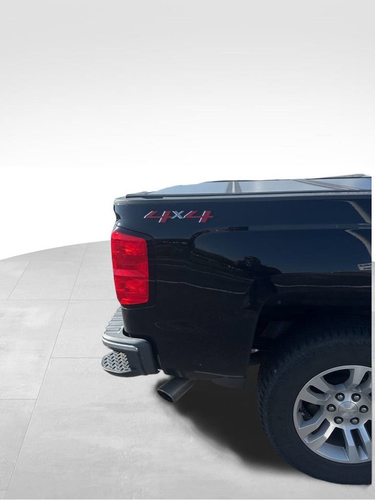 2018 Chevrolet Silverado 1500 LT photo 4