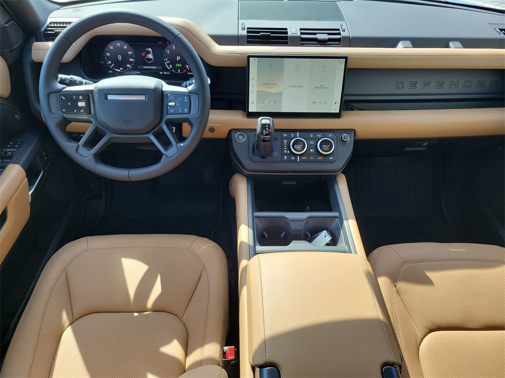 2025 Land Rover Defender 110 S photo 17