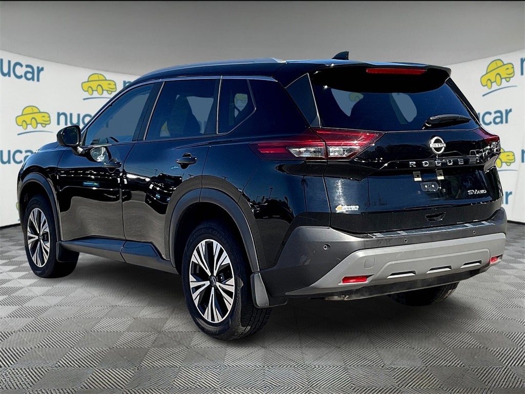 2023 Nissan Rogue SV photo 4