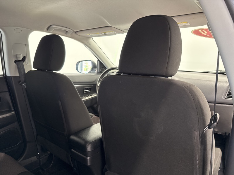 2019 Mitsubishi Outlander Sport ES photo 12