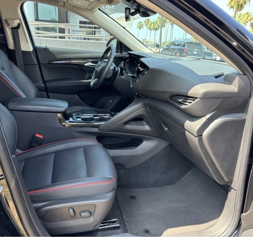 2022 Buick Envision Essence photo 16
