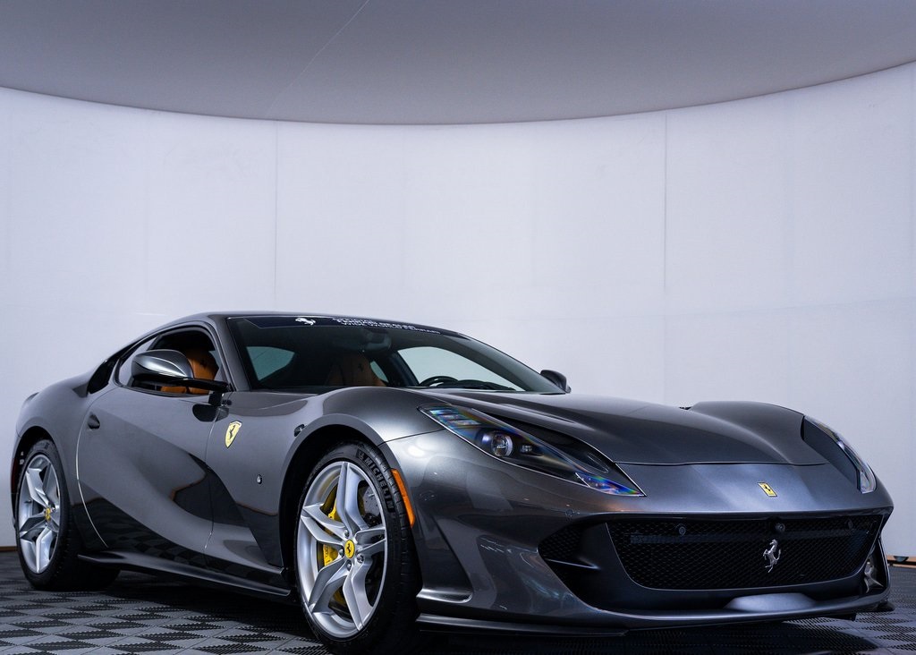 Certified Used 2018 Grigio Silverstone Metallic Ferrari Base image 3