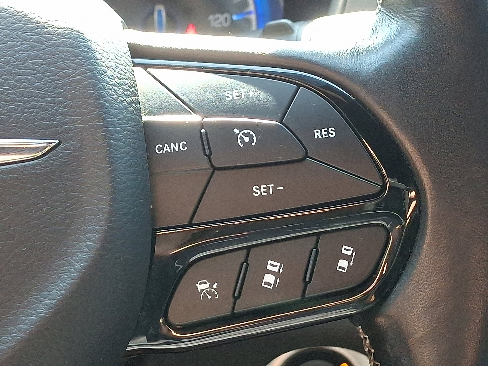 2021 Chrysler Pacifica Touring L photo 25