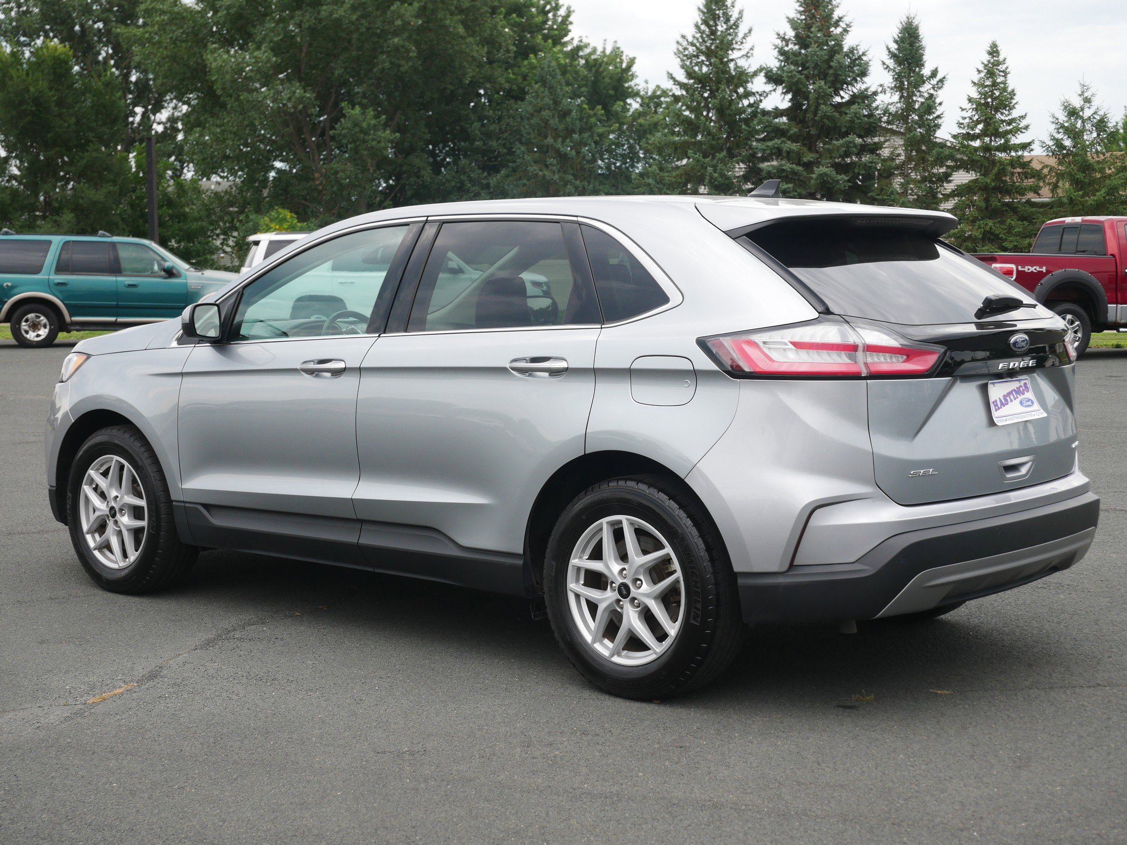 2024 Ford Edge SEL photo 3