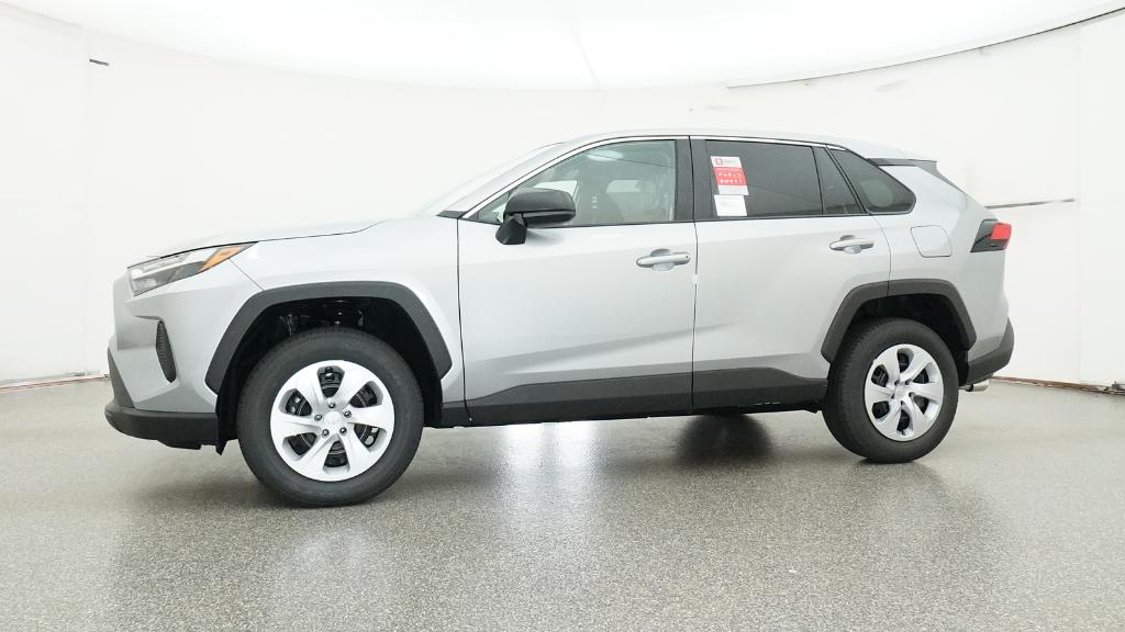 2025 Toyota RAV4 LE photo 8