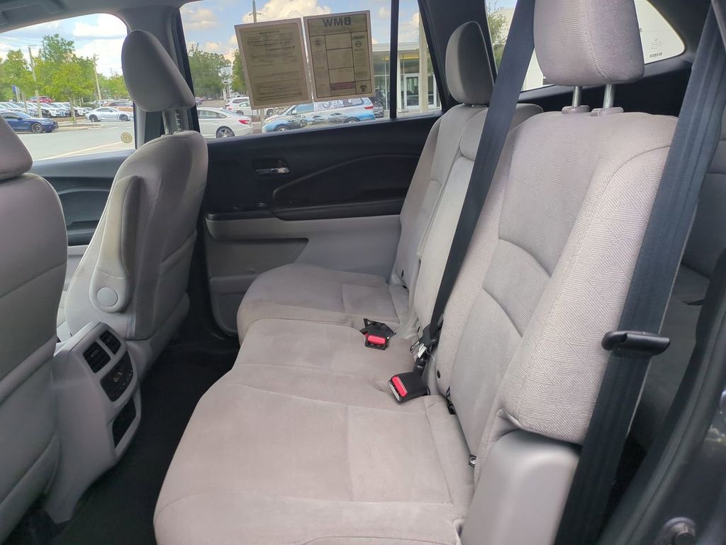 2020 Honda Pilot EX photo 13