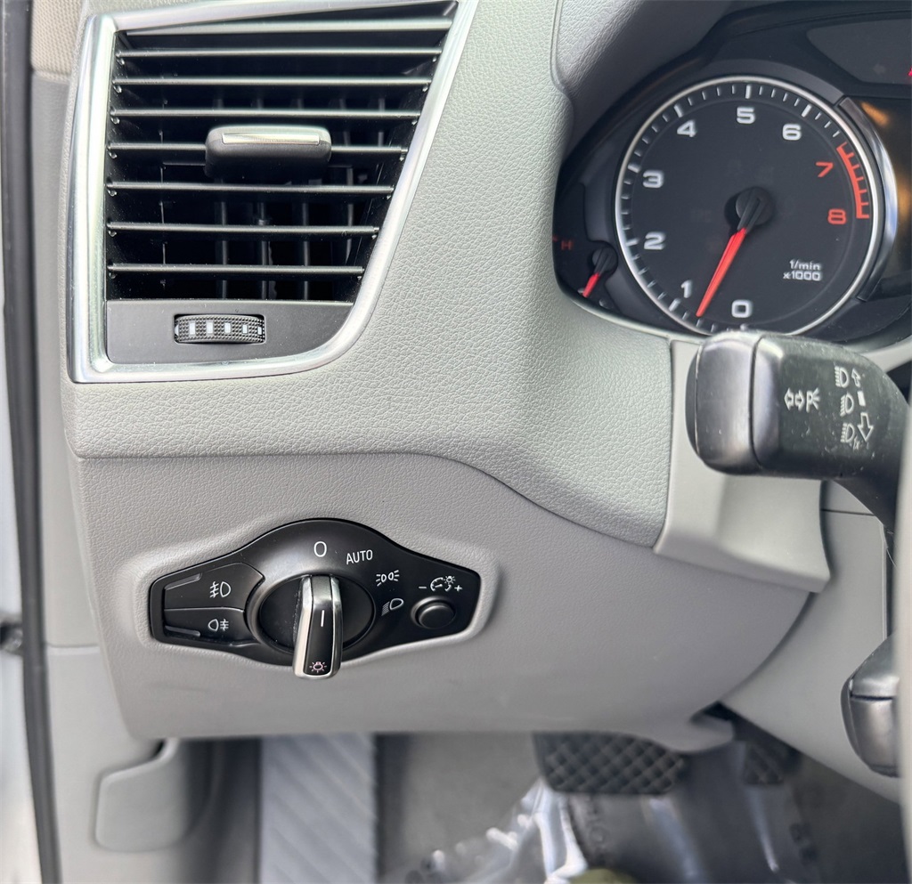 2012 Audi Q5 3.2 Premium Plus photo 10