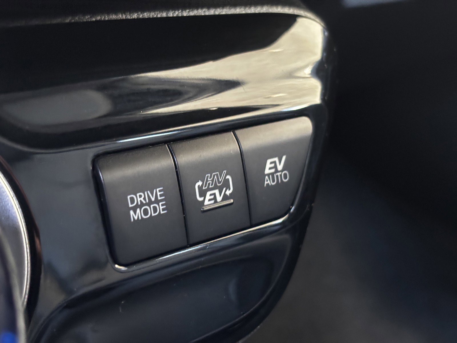2022 Toyota Prius Prime XLE photo 14