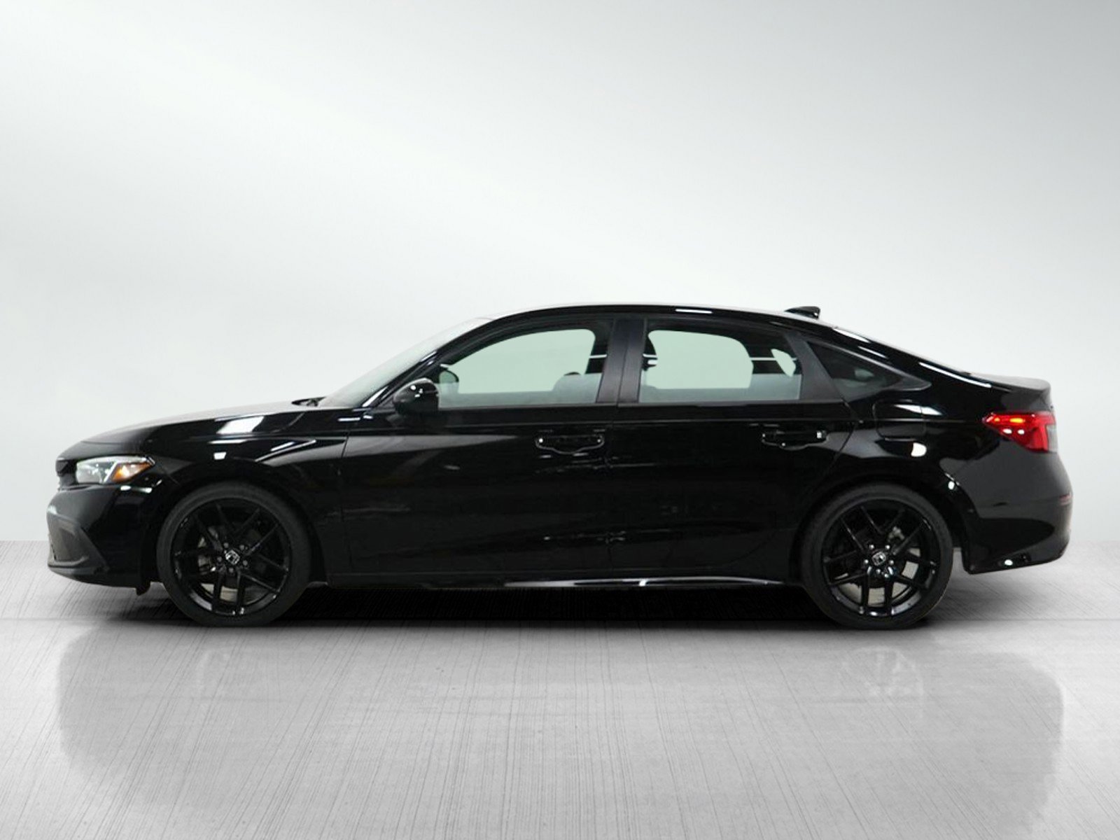 Used 2024 Honda Civic Sport with VIN 2HGFE2F55RH575070 for sale in Burnsville, Minnesota