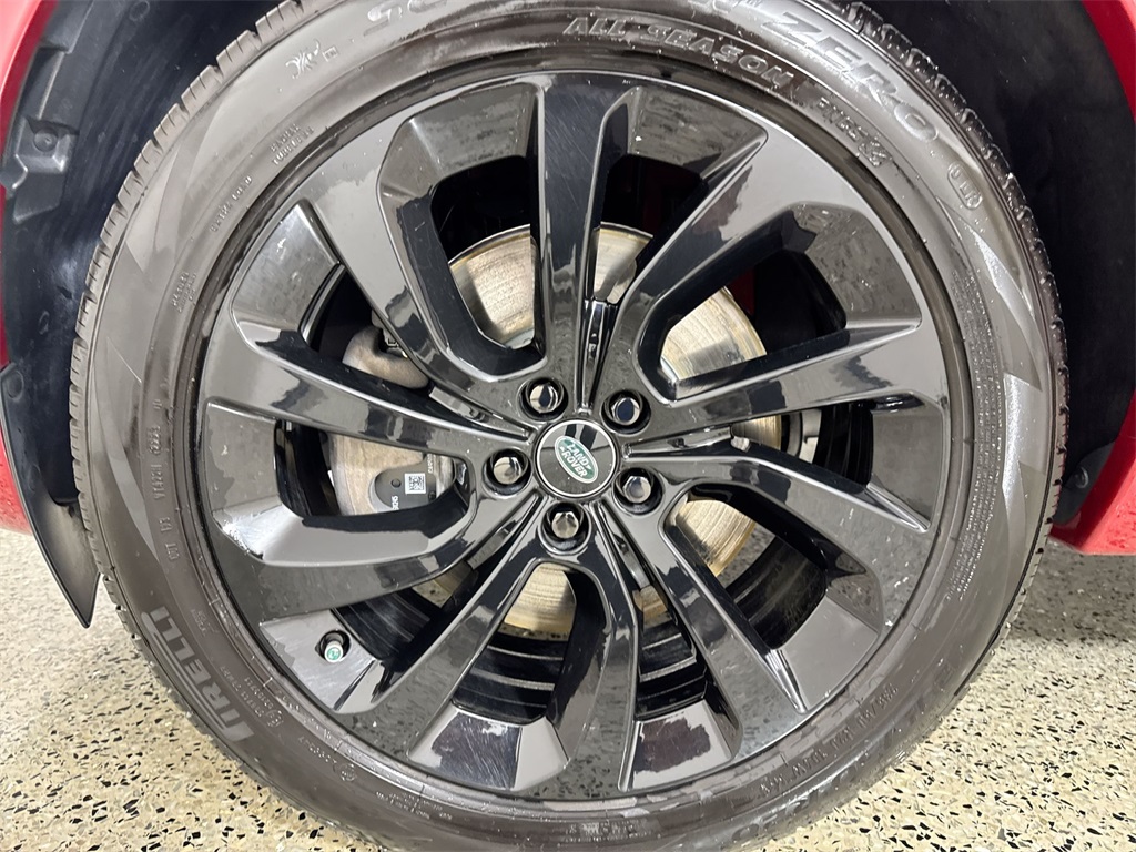 2023 Land Rover Discovery Sport SE R-Dynamic photo 10