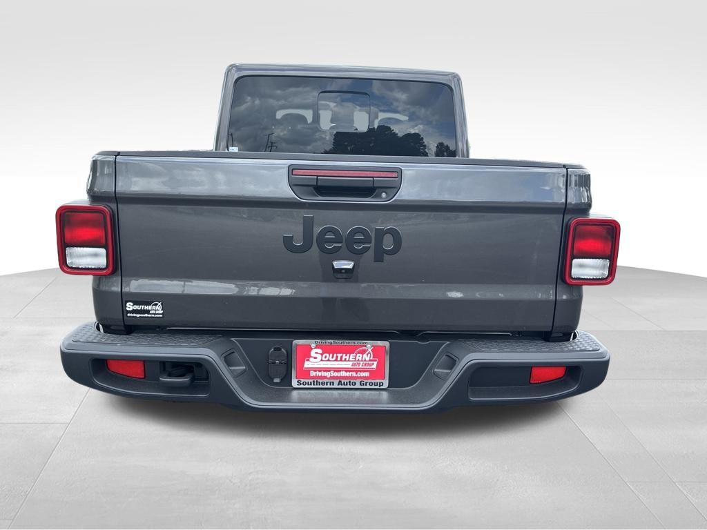 2025 Jeep Gladiator Sport S photo 4