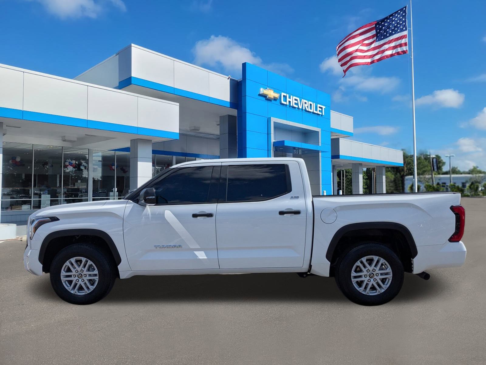 2023 Toyota Tundra SR5 photo 7