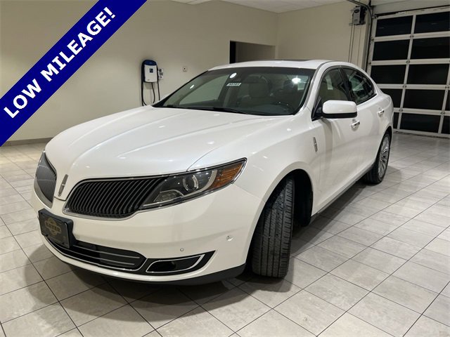 2015 Lincoln MKS Base's photo