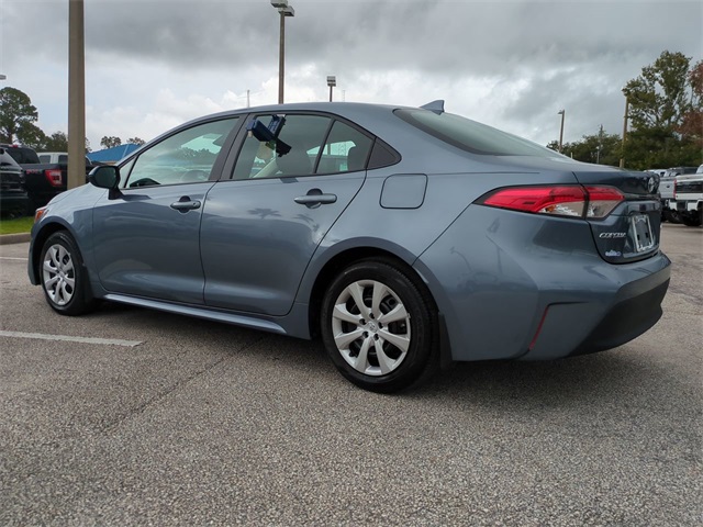 2025 Toyota Corolla LE photo 5